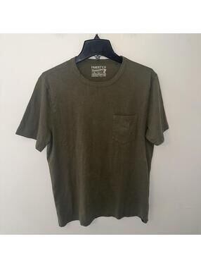 Faherty  Mens Sunwashed Organic Cotton Pocket T-Shirt Medium